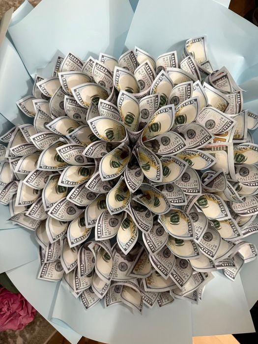 Фальшивый 100$ букет