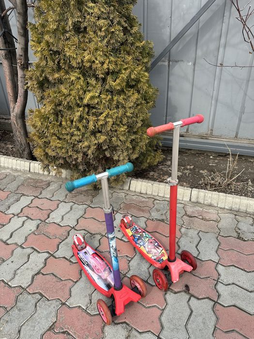 Самокат трехколесный