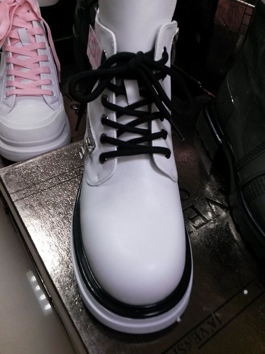 Срочно новые осенние ботинки