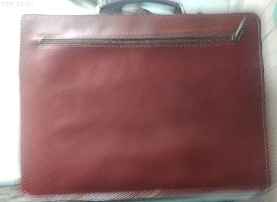 Geantă de piele bărbați, NOUĂ