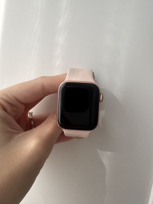 Vand Apple Watch seria 6
