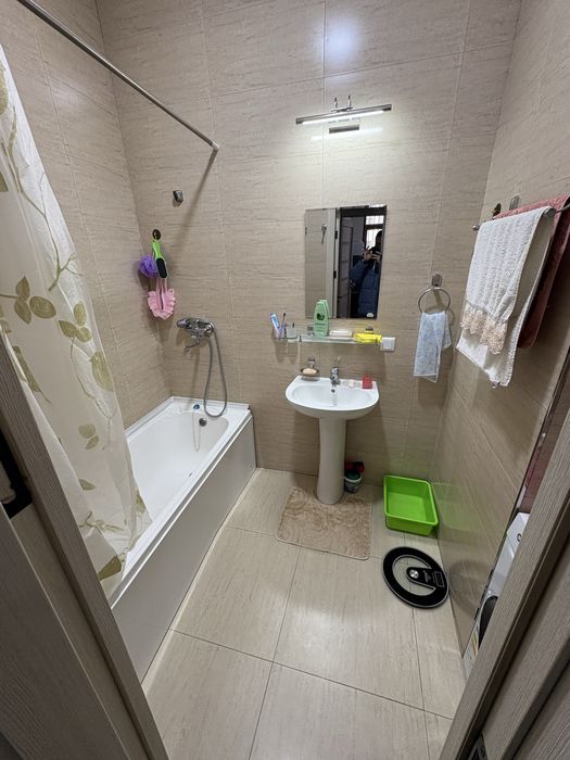 Manzara 3-xonali uy sotiladi!!