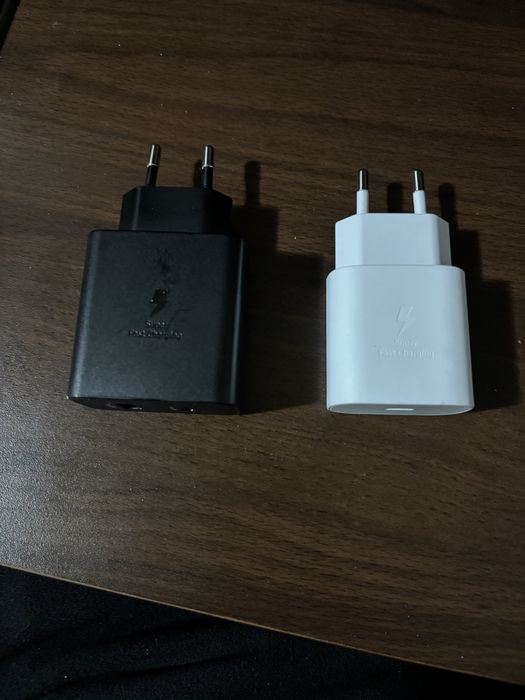 Incarcatoare Adaptoare Priza Apple, Samsung Duo si Simplu Noi!