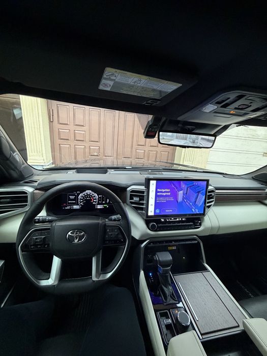 Toyota Sequoia capstone