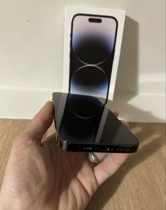 Айфон 14 про в отличном состоянии