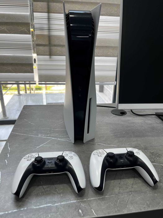 Playstation 5 Fat С Дисководом и 2 джойстиками