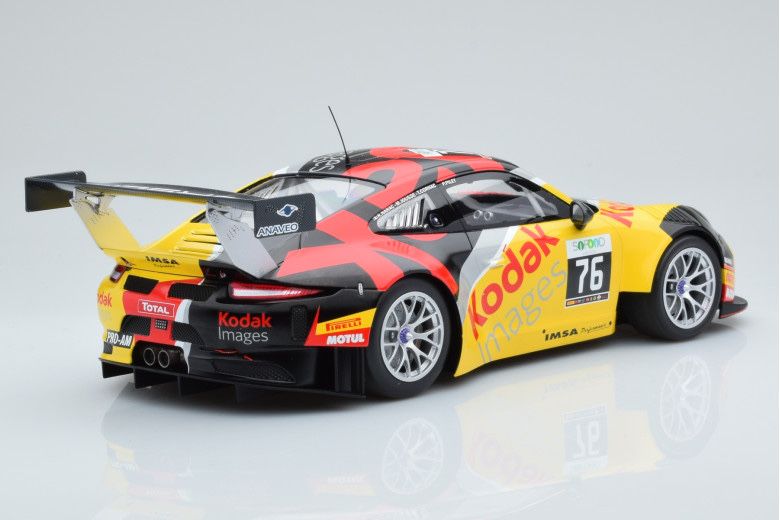 Macheta auto 1 18 , Porsche 911 GT3 R , Minichamps , nu autoart