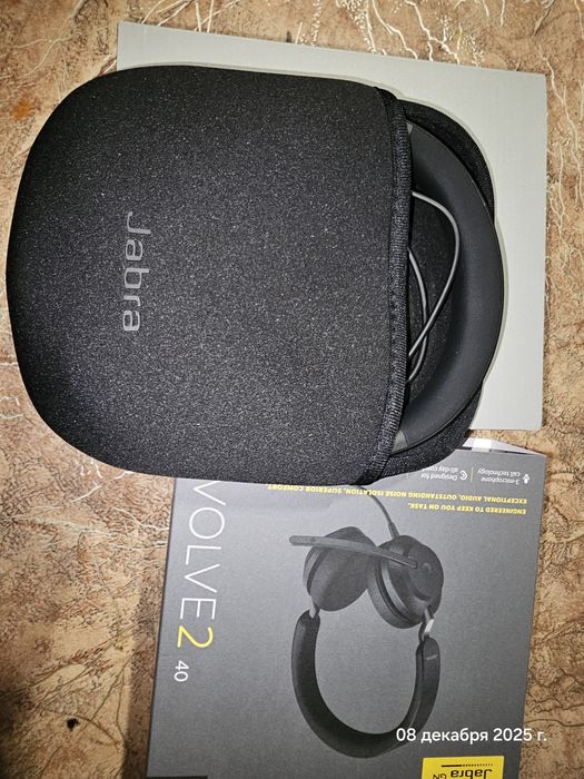 Гарнитура Jabra evolve2 40