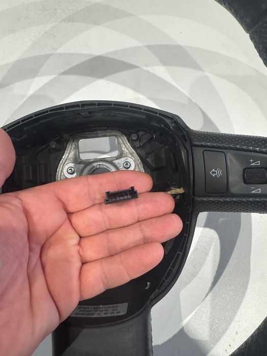 Audi A3 кожен волан Ауди А3