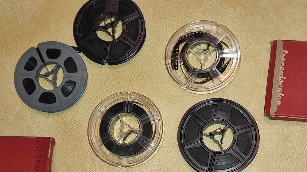 30 role cu pelicula pt. aparat proiectie atentie 7.5 cm diametrul la rola