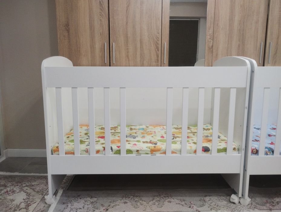 Бебешко/ детско легло/кошара с матрак Lorelli