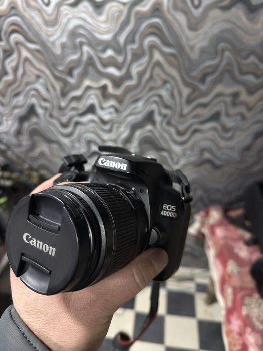 Canon EOS 4000D oparat sotaman