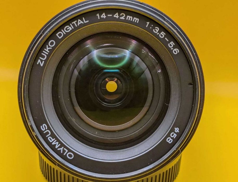 Обектив Olympus Zuiko Digital 14-42mm f/1:3.5-5.6 ED Lens