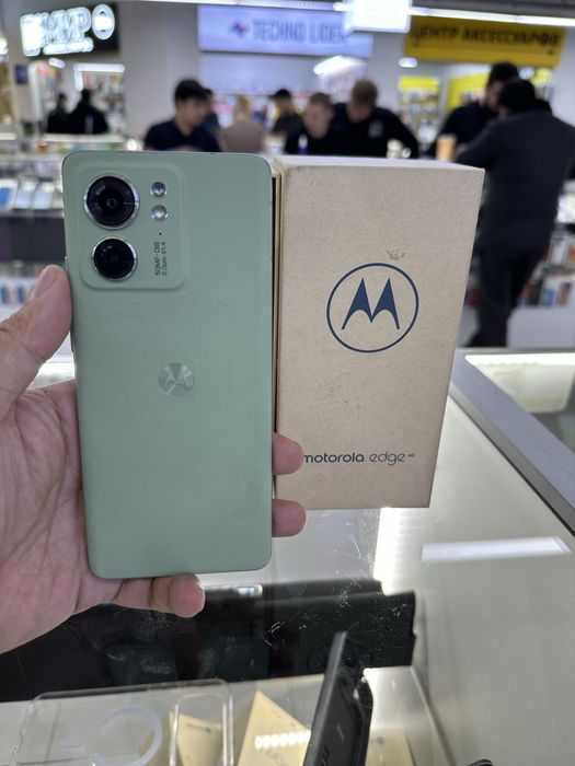 Moto edge 40 5G. 12/256