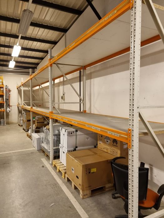 Rafturi metalice depozitare marfa