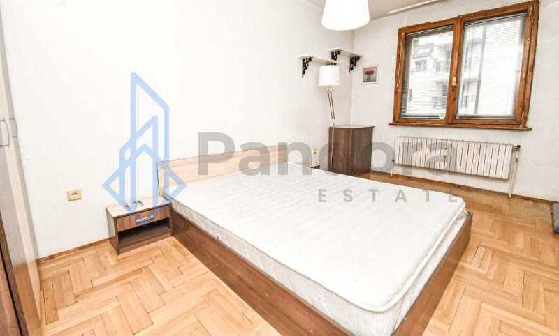 Дава се под наем Тристаен апартамент в София, Център - 84 кв.м за 550 € - Снимка #1