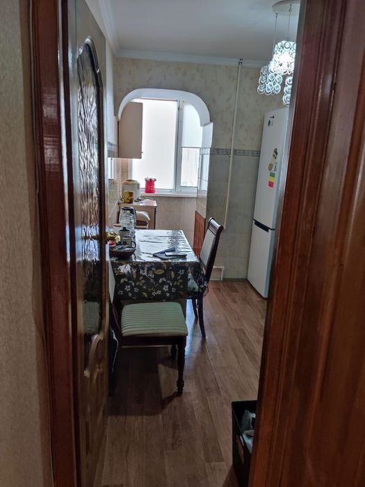 Продам квартиру  3 комнатную