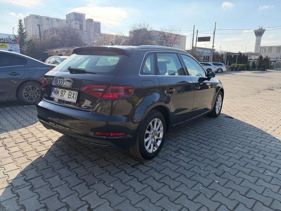 Vând Audi A3 Sportback G-tron