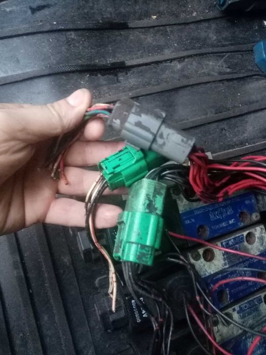 Гидрораспределитель на автовышку.