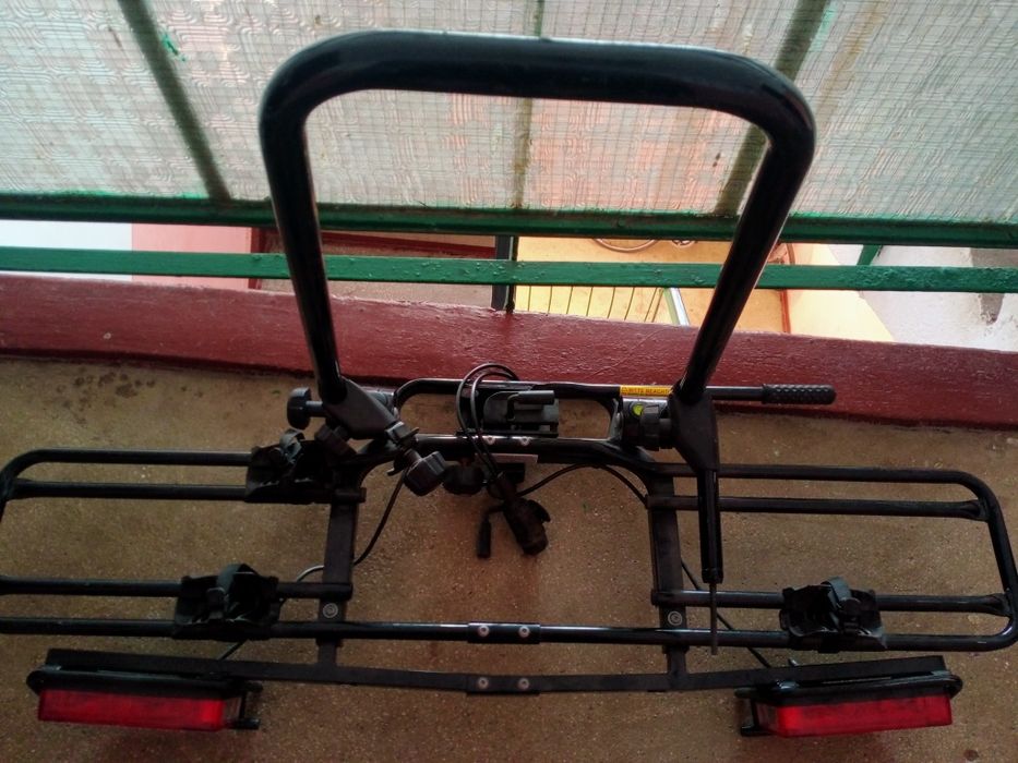 Vând suport biciclete