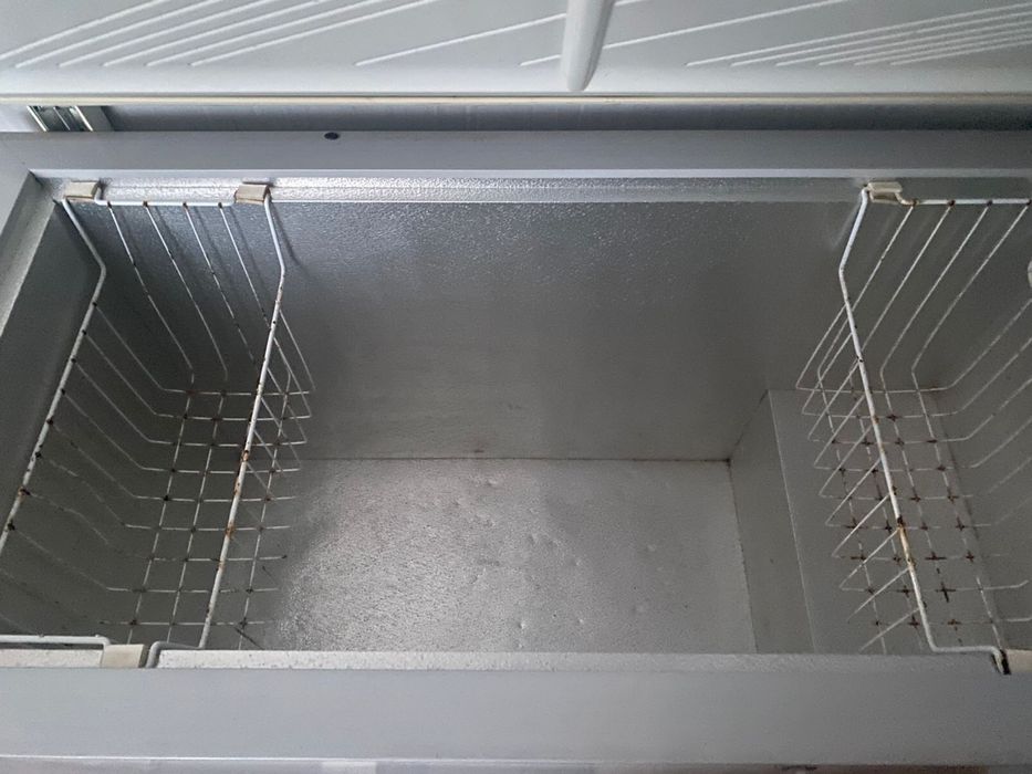 Продам морозильную камеру