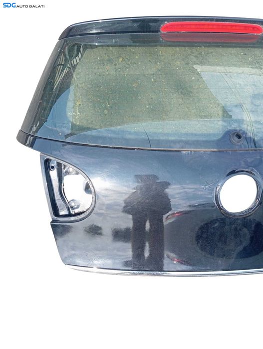 Haion Hayon Portbagaj Dezechipat cu Luneta Geam Sticla cu Inceput de Rugina Volkswagen Golf 5 Hatchback 2004 - 2008 Culoare LC9X [V0468]
