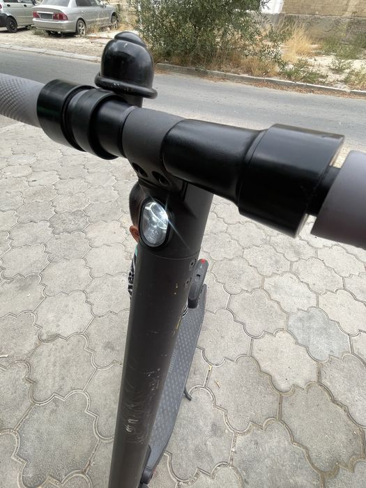 Продается электросамокат Ninebot KickScooter E22