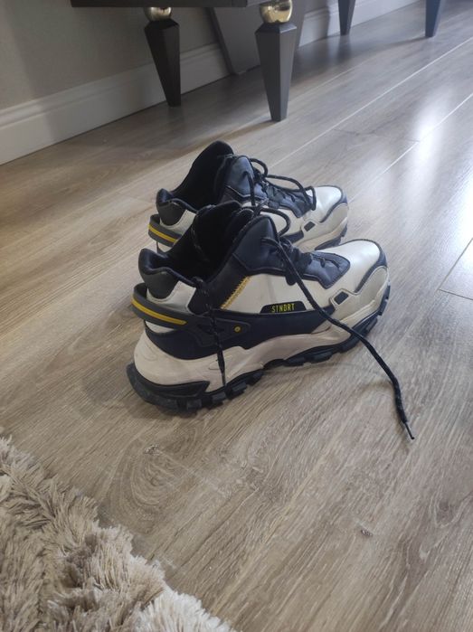 Мужские кроссовки