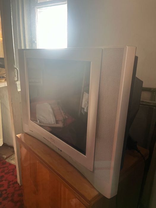 Продам телевизор