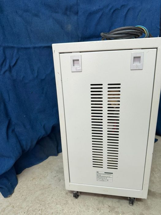 Стабилизатор напряжение.