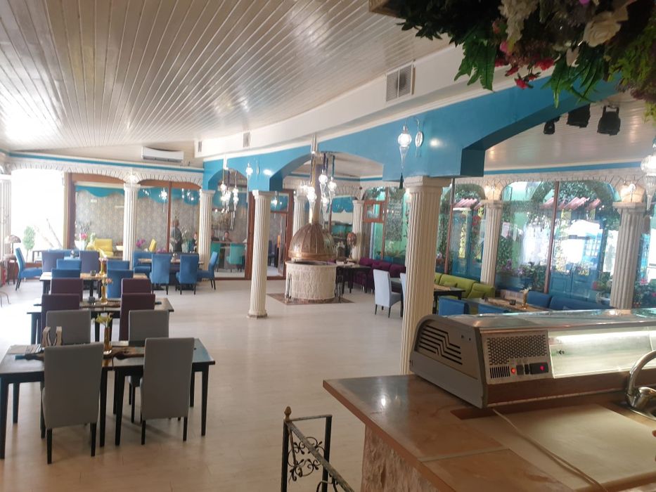 Inchiriez spatiu comercial/ restaurant in Constanta, centrul vechi, Bd. Tomis nr. 128, aprox 400 mp