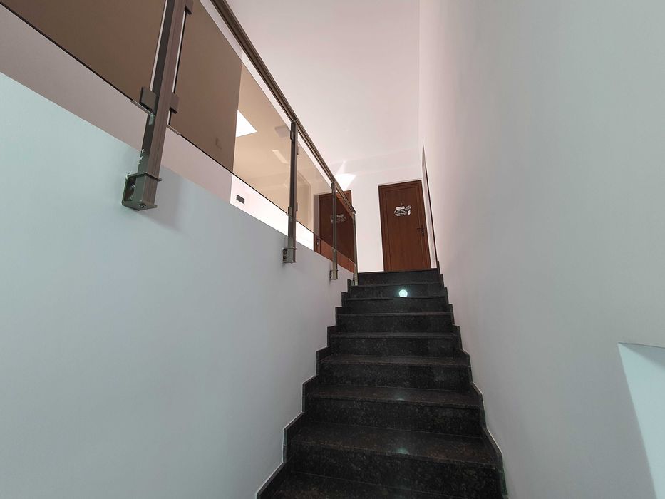 Inchiriez spatiu comercial in zona Mall