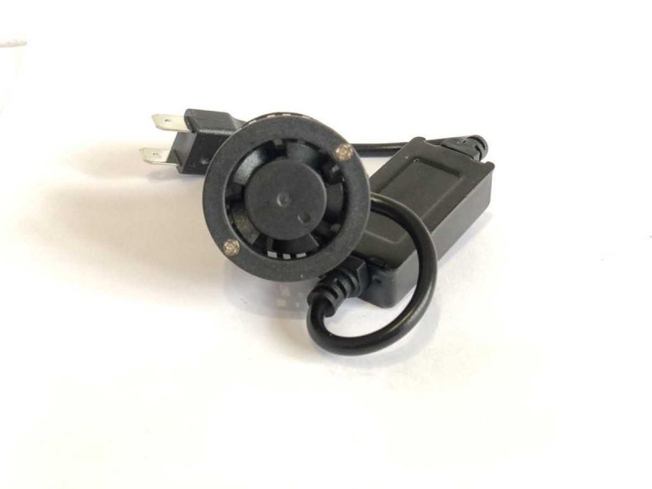 Set Două Becuri LED  dioda  faruri CANBUS H7 LED White Light