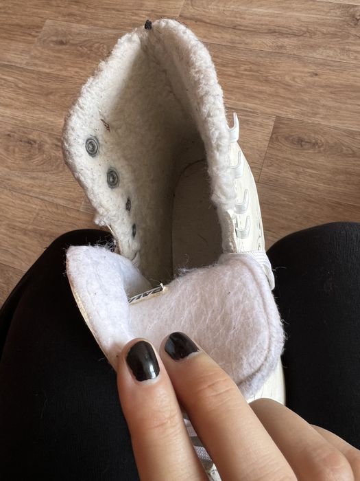 Продаю коньки 37 размер