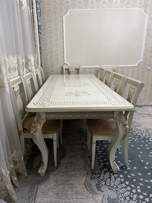 Стол гостевой