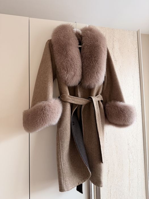 Палто Loro Piana с естествен косъм от лисица