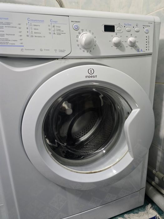 Стиральная машинка Indesit