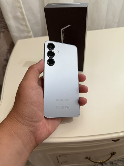 Samsung Galaxy S25 128