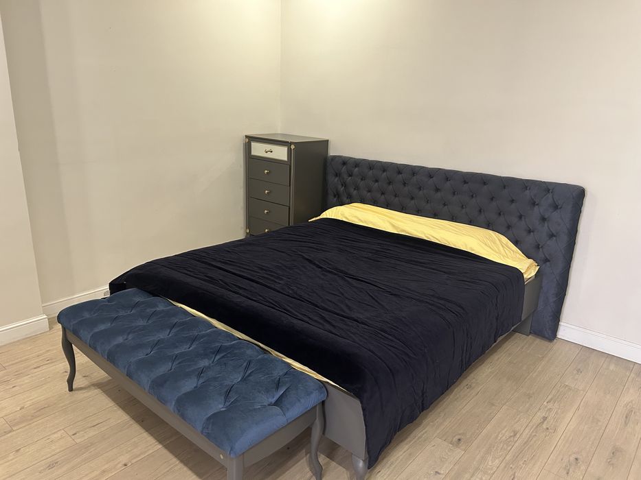 Продается кровать с матрасом 180х200