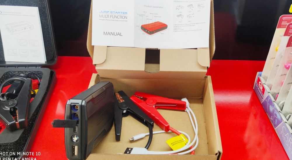 Car jump starter. Пусковой устройство. Портативный прикуриватель авто