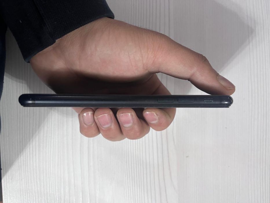 Продам или обмен Айфон SE