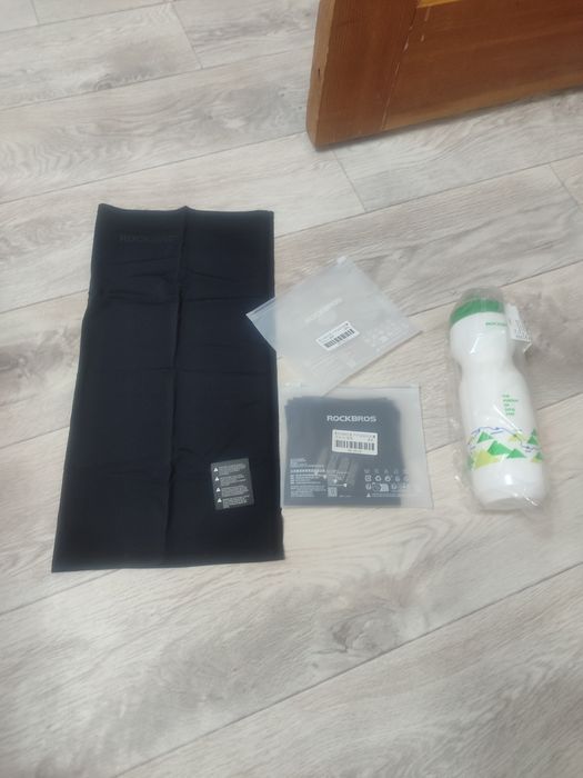 Шлемы , балаклавы , бутылочки для велосипеда Rockbros