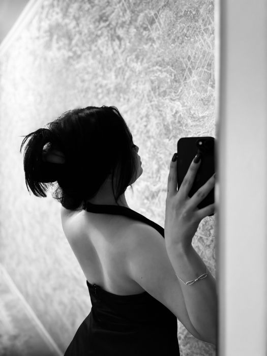 Платье черное, вечернее с открытой спиной