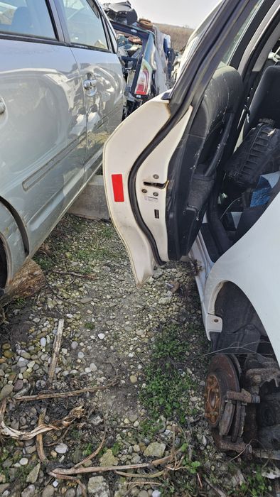 Usa stânga spate Toyota Avensis t27 break 2009-2015