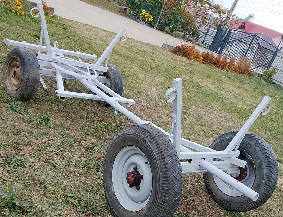 Vând căruță pt tractoare