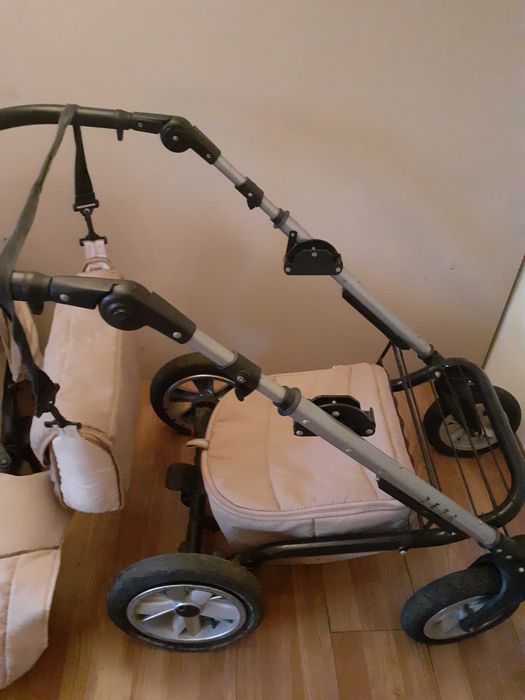 Бебешка количка на части