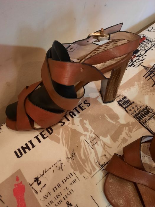 Летние кожаные туфли