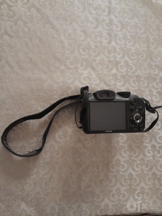 Kamera fujifilm, batareka va xotira kartasi yo‘q