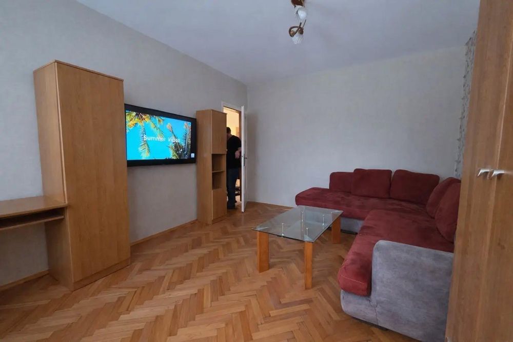 Дава се под наем Двустаен апартамент в София, Лагера - 70 кв.м за 598.23 € - Снимка #1