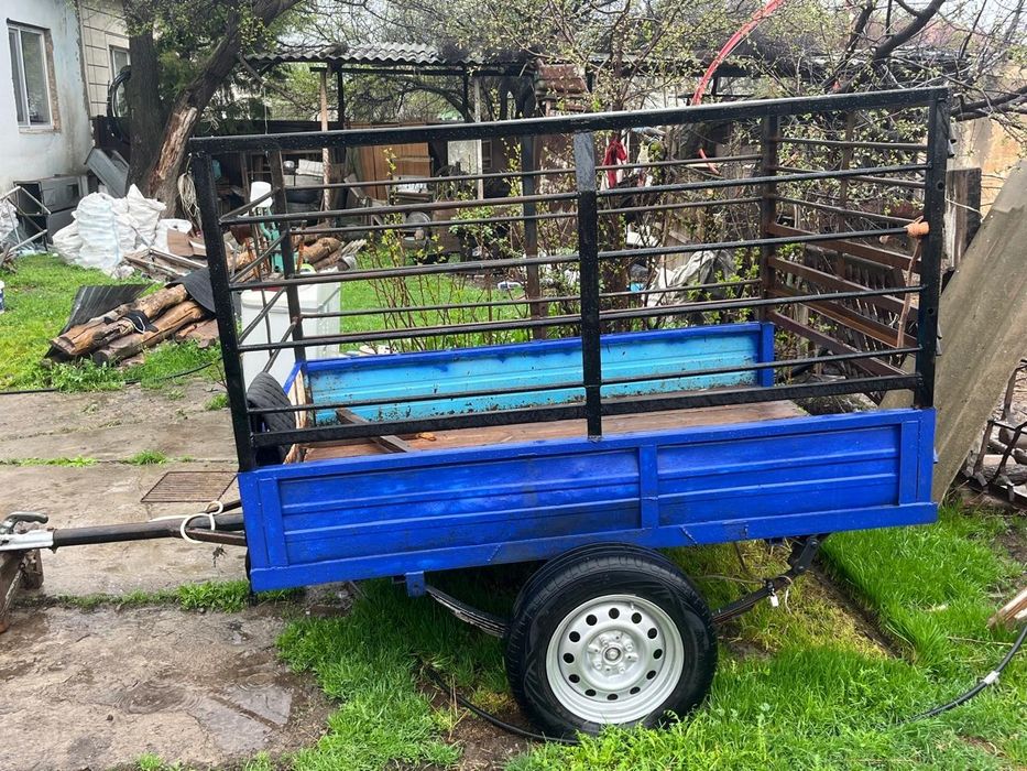 Прицеп сатылады.